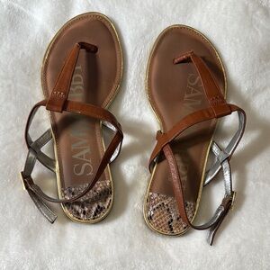 Sam & Libby Brown and gold Sandals with T Straps